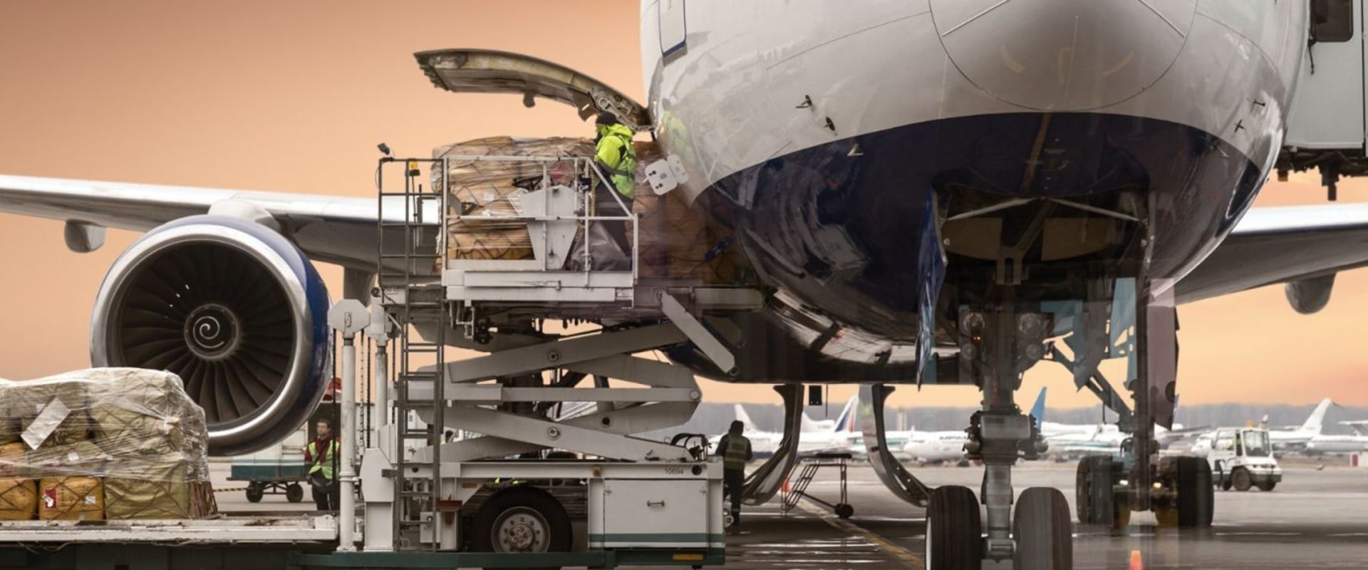 Essential Steps for Preparing Your Cargo for Shipping by Air or Sea
